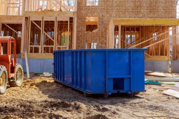 Location de mini-conteneur de 7 verges à Laval, Mirabel, Montréal, St-Jérôme, Terrebonne, Repentigny, .. / Location Conteneur Repentigny